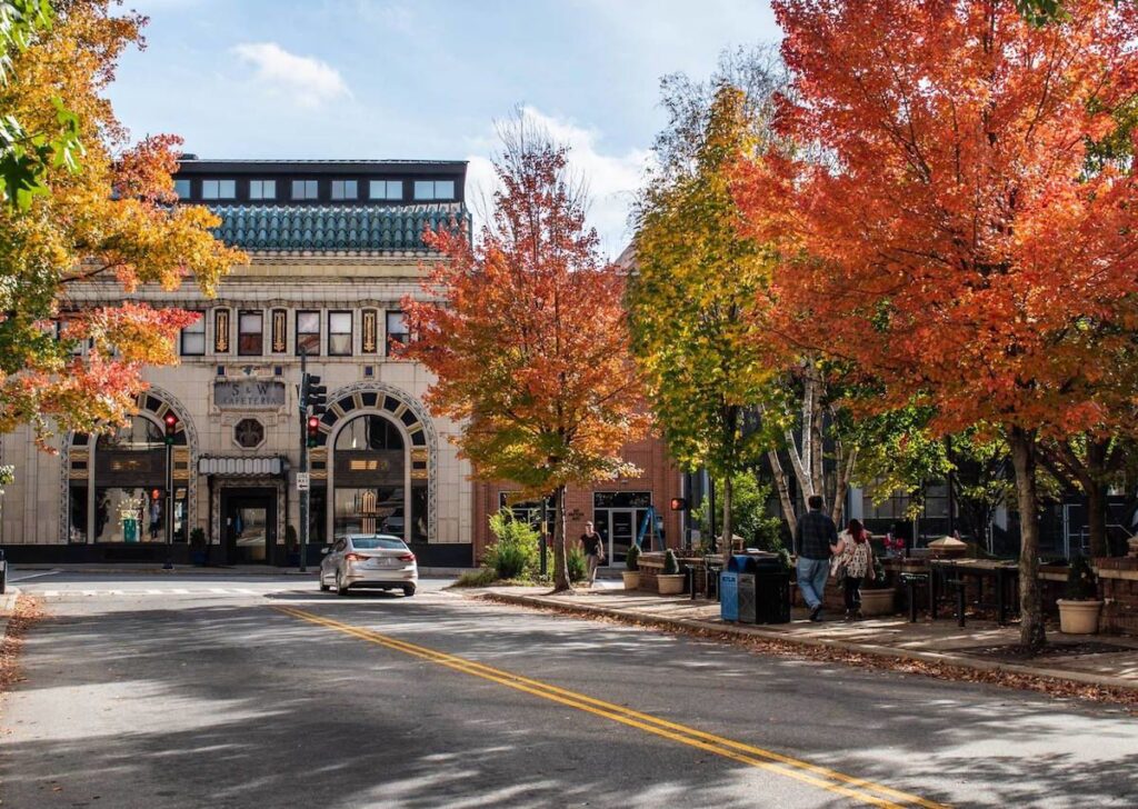 E-bike tour in downtown Asheville - Urban adventure activities